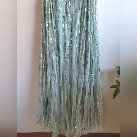 Mac Duggal, Sequined One Shoulder Flutter Sleeve Gown, Pistachio, Size 10,‎ NWT - Picture 10 of 14